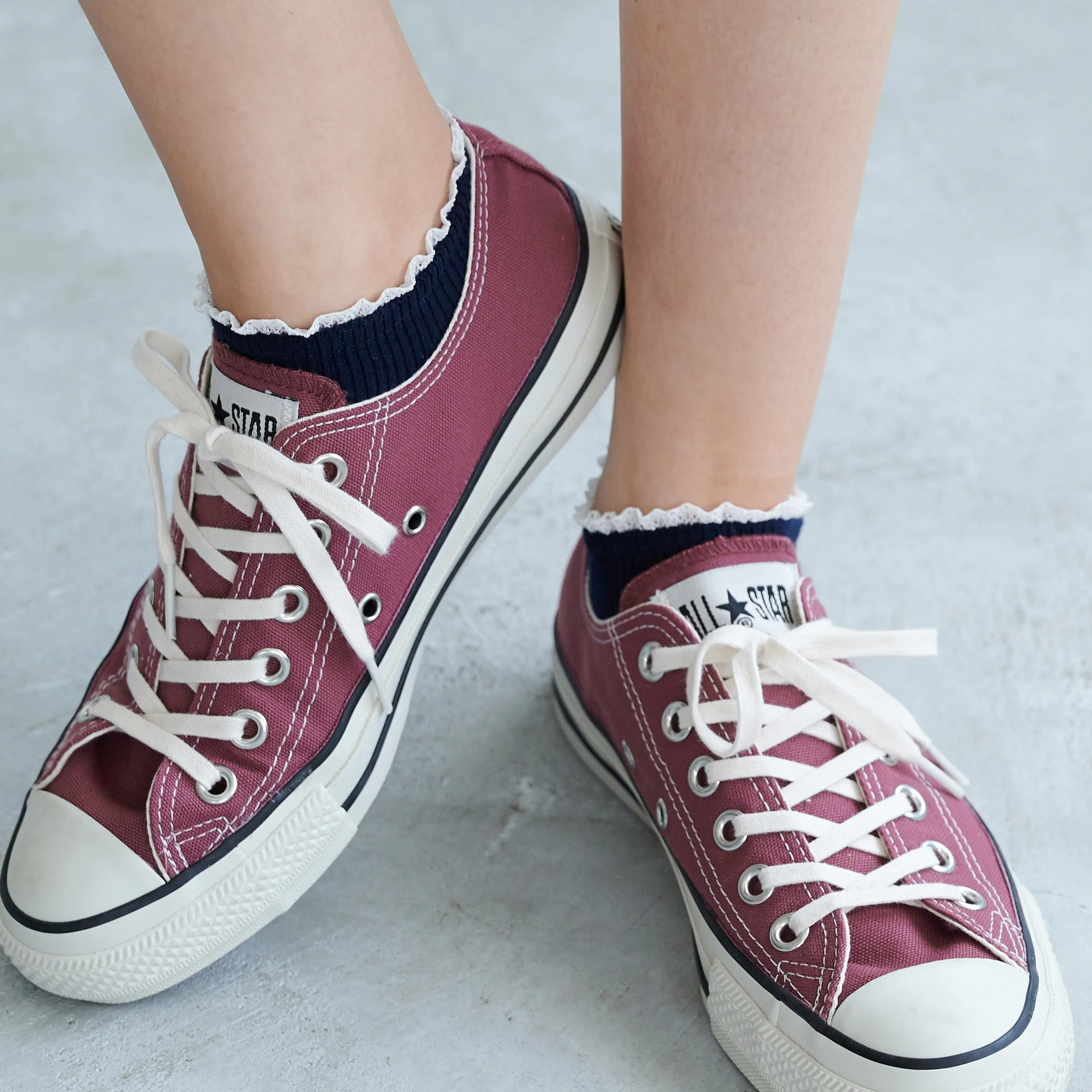 011120134 White Frill Rib Trainer Socks