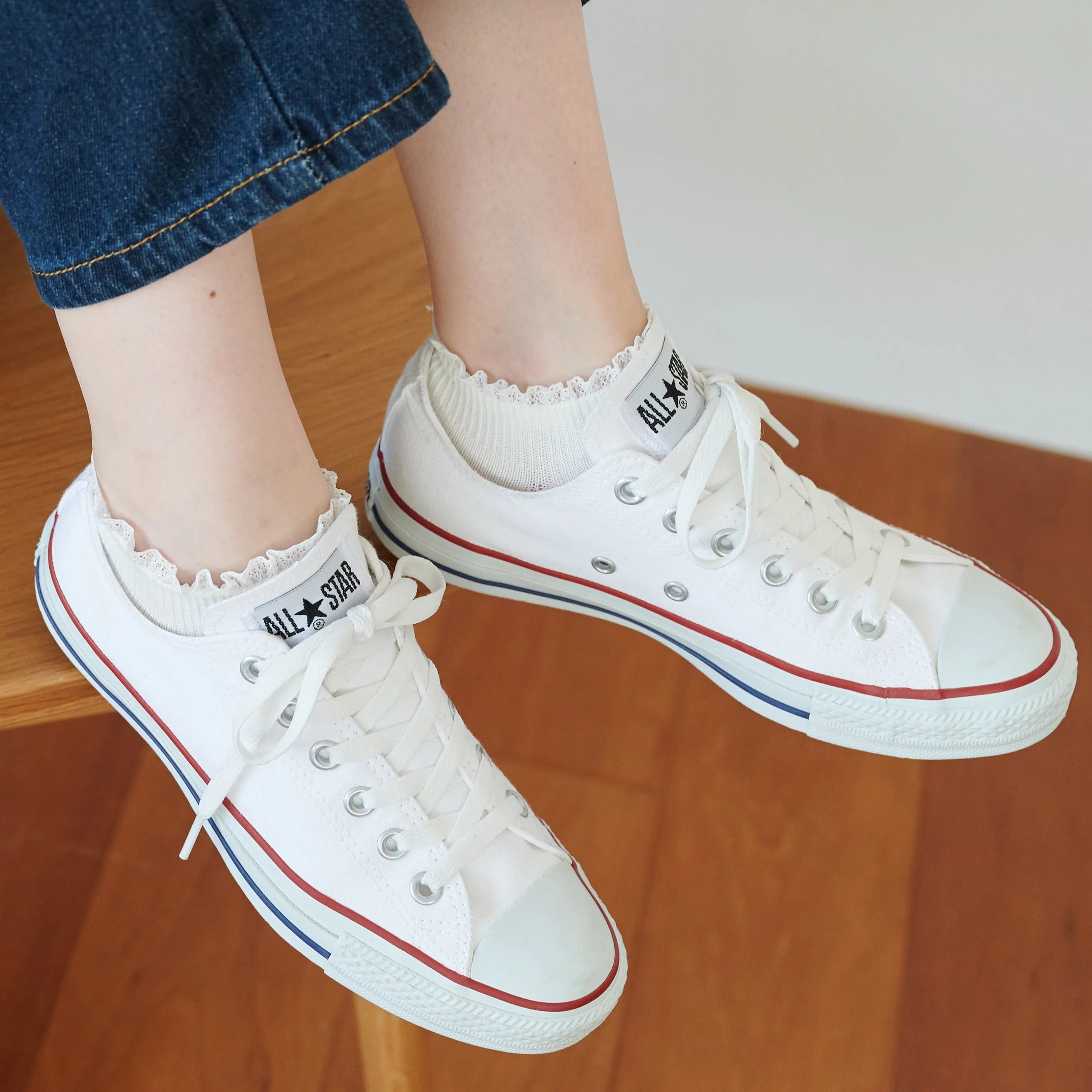 011120134 White Frill Rib Trainer Socks