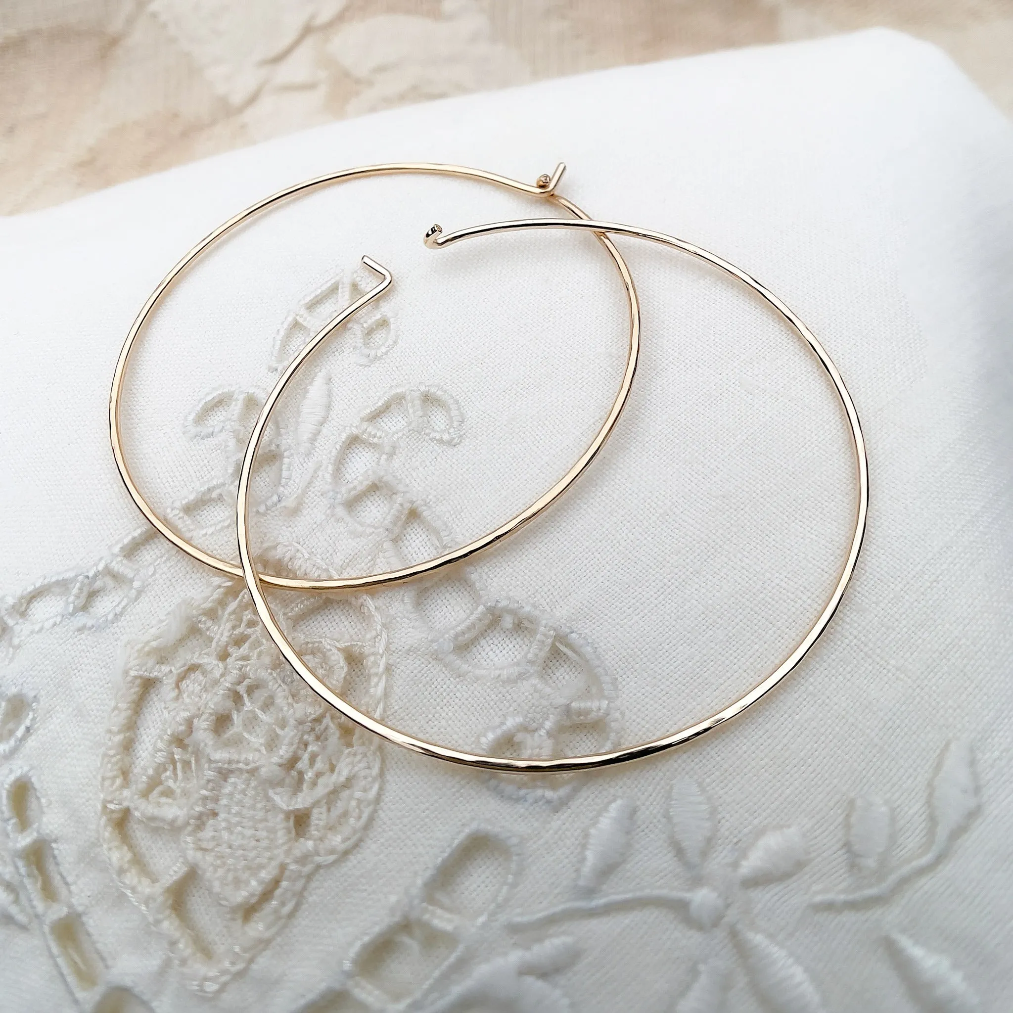 FACET Round Hoops