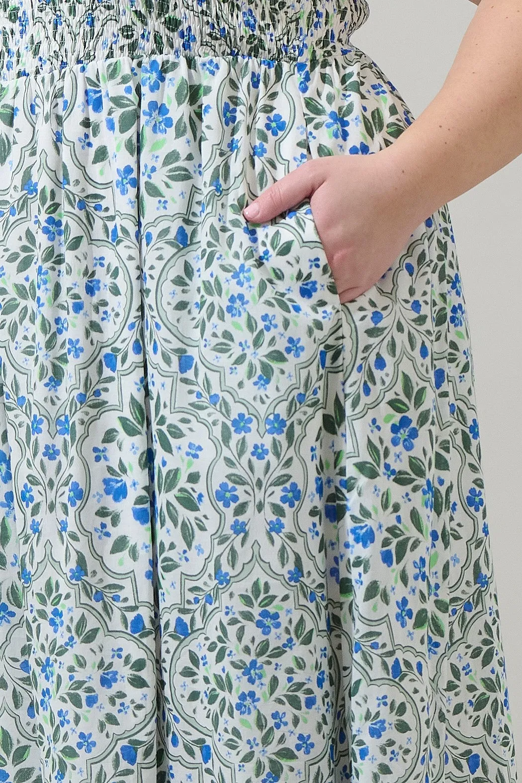 hilo floral midi dress-curvy
