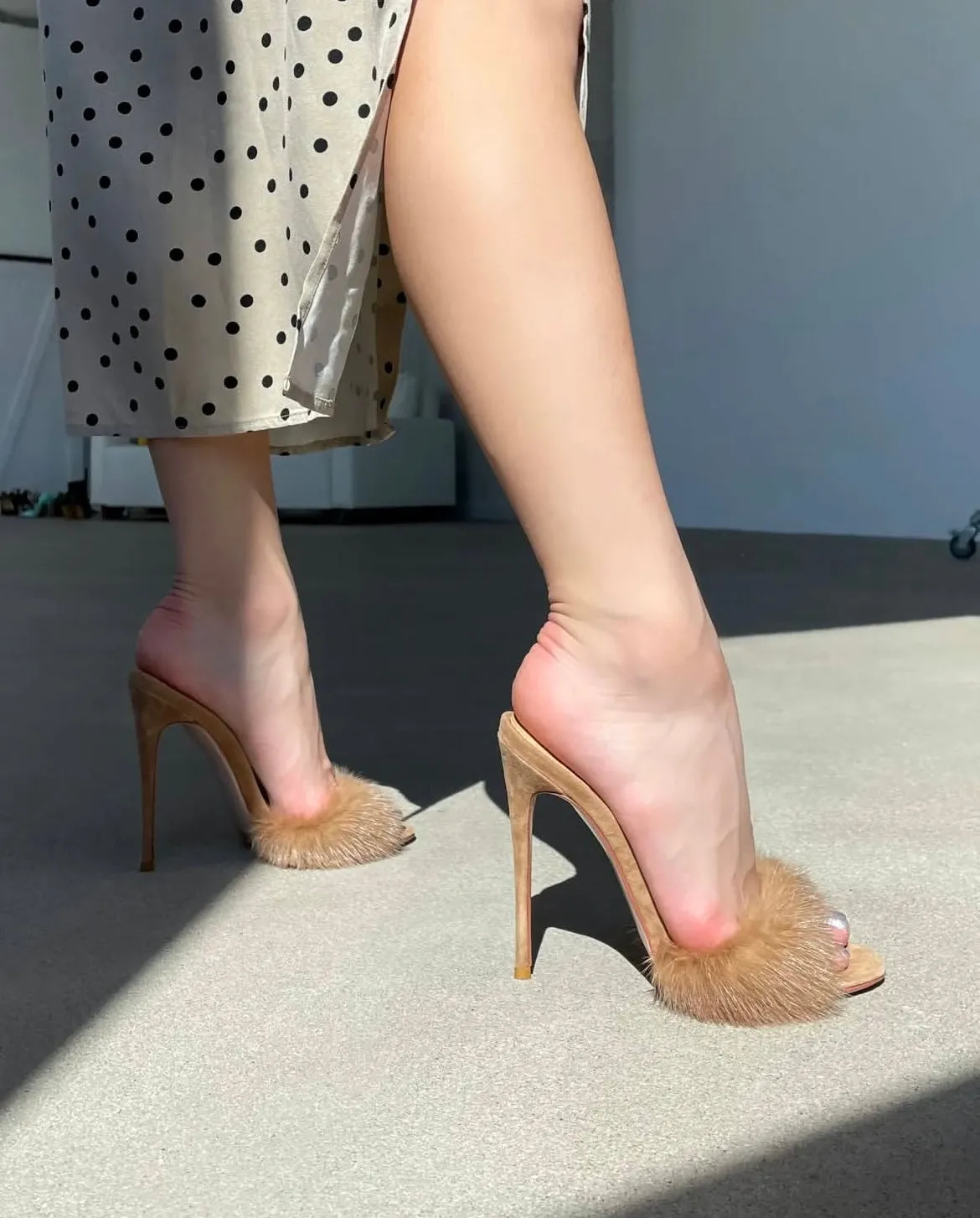 Kiki Flock Almond Open Toe Brown Fur Mules