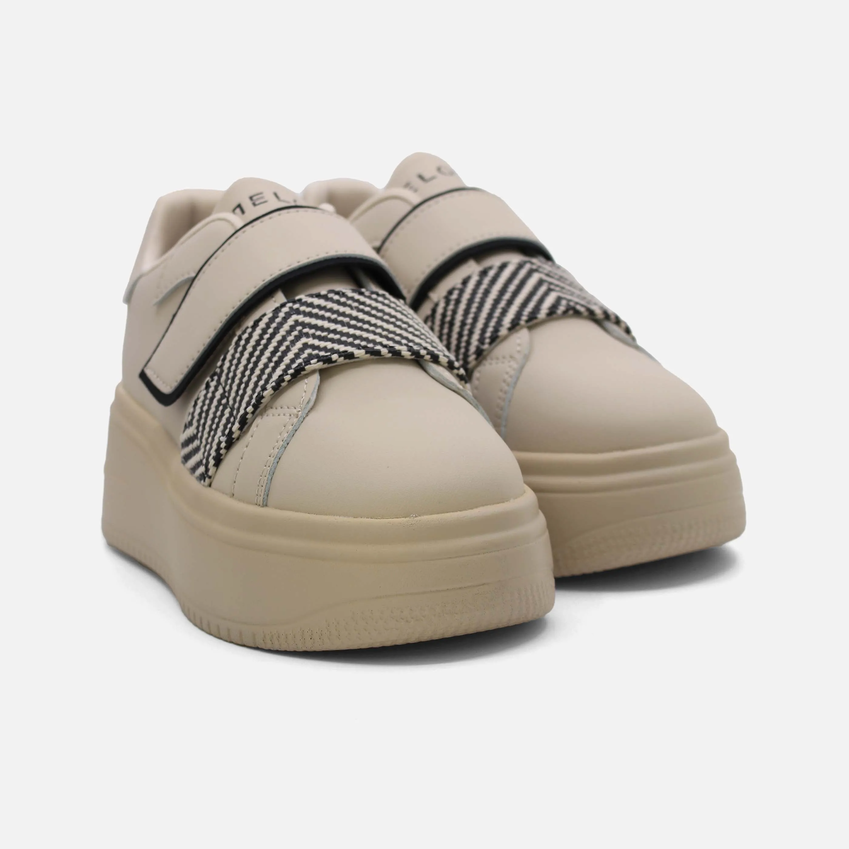 LADIES CASUAL SLIP-ON SHOES