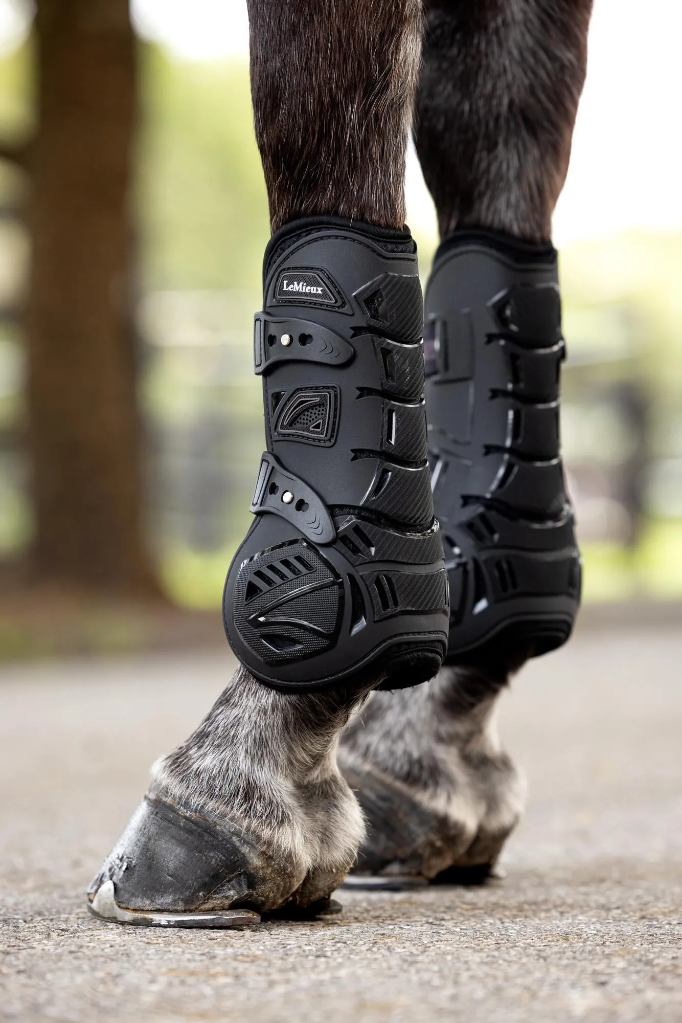 LeMieux Motion Cool Tendon Boot Black