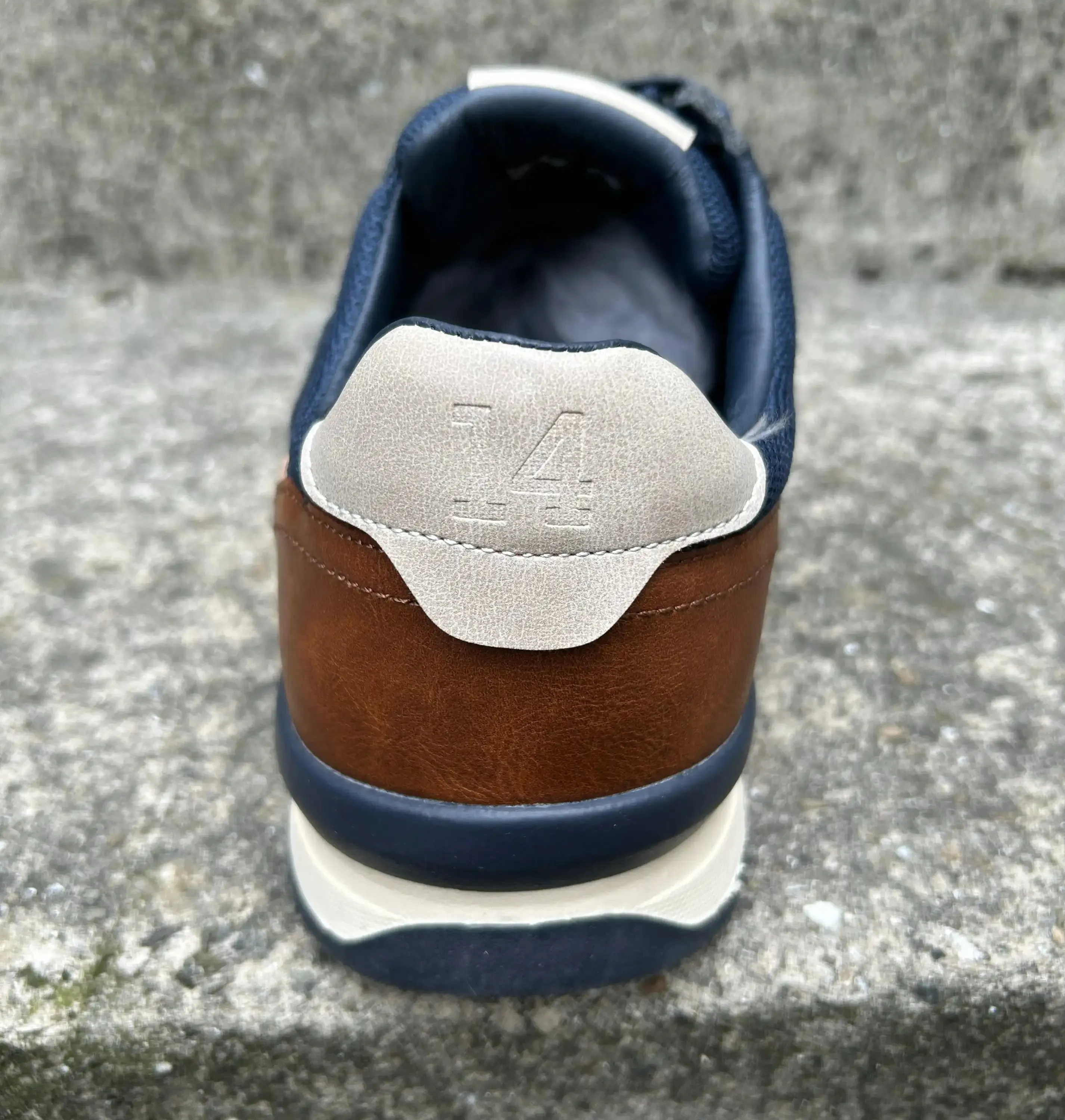 Lloyd & Pryce Mens Deswal Sneakers Atlantic Navy