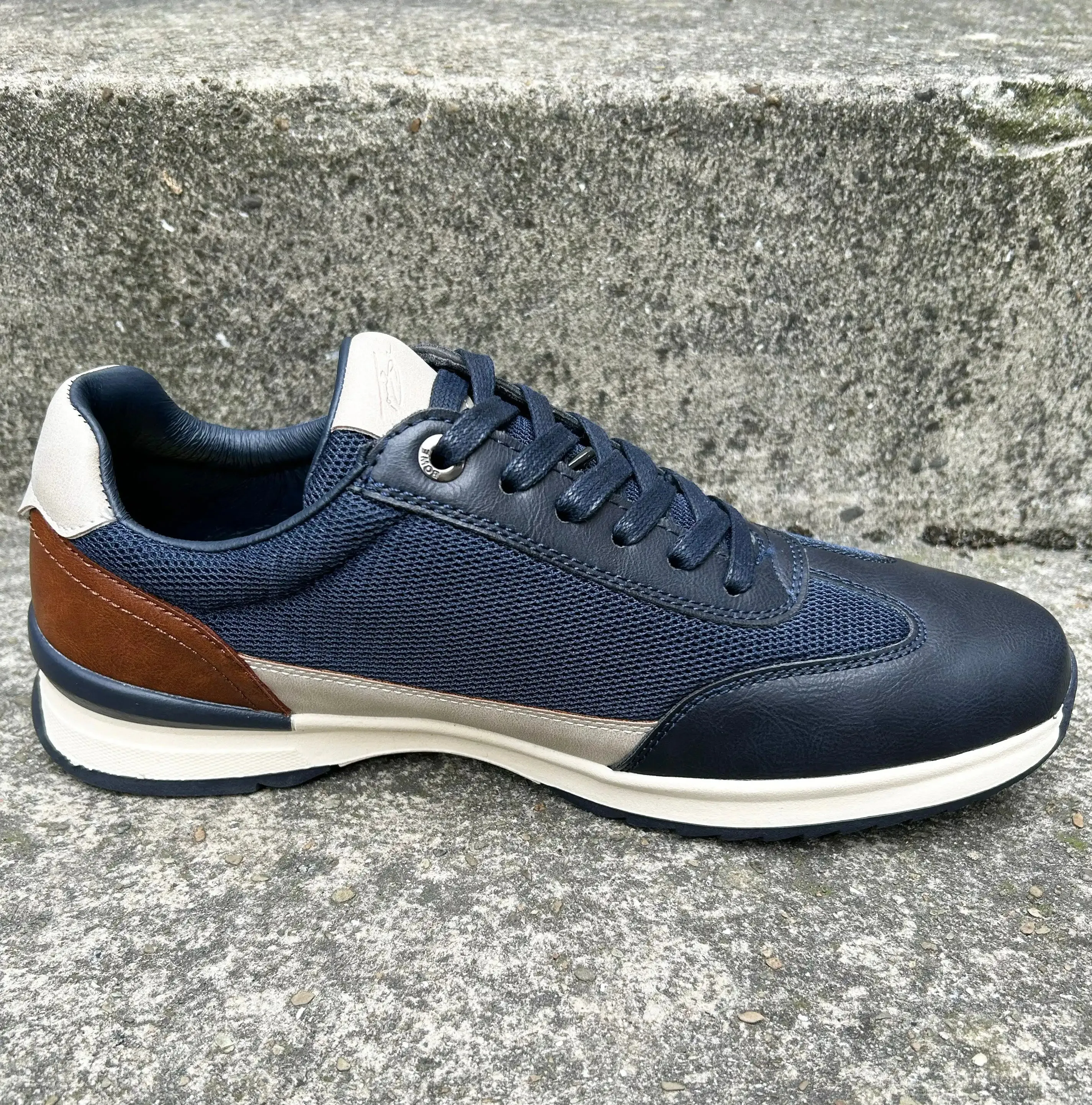 Lloyd & Pryce Mens Deswal Sneakers Atlantic Navy