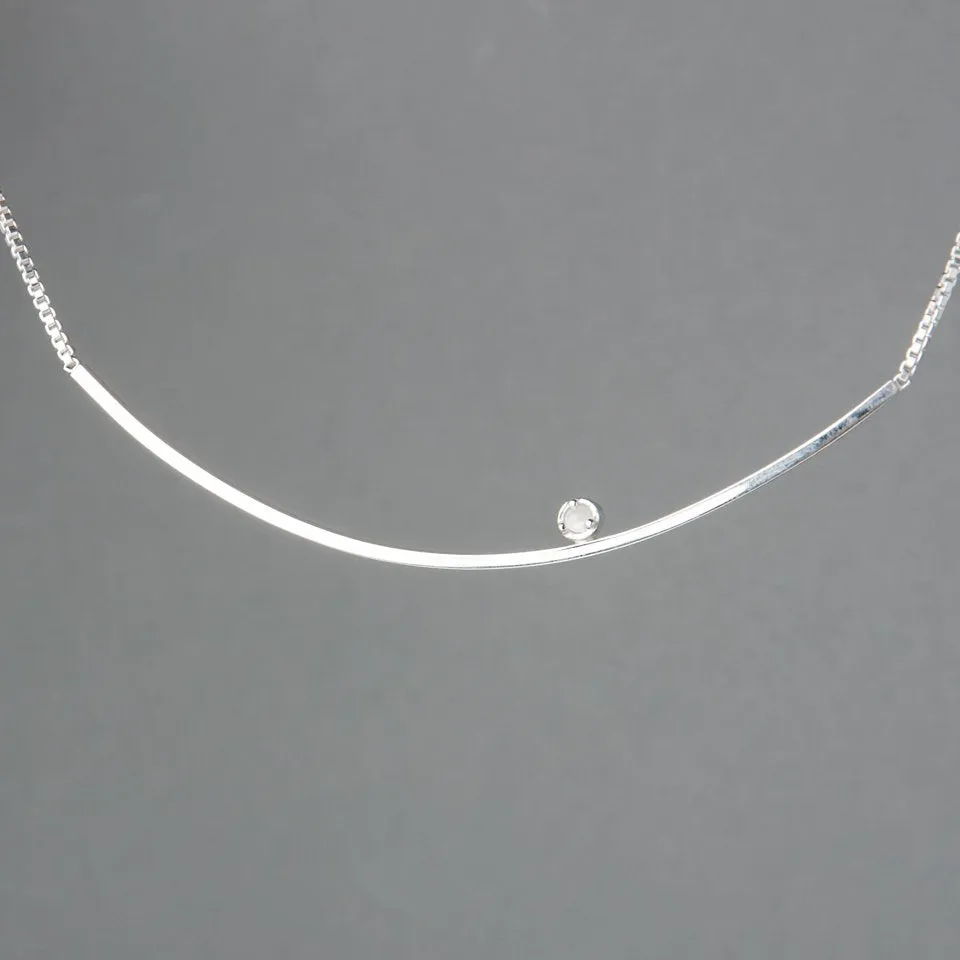 MOMENT NECKLACE