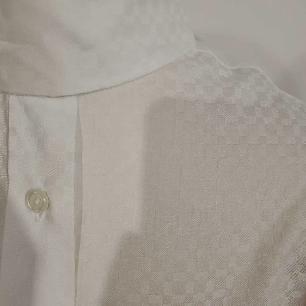 New white hunt shirt
