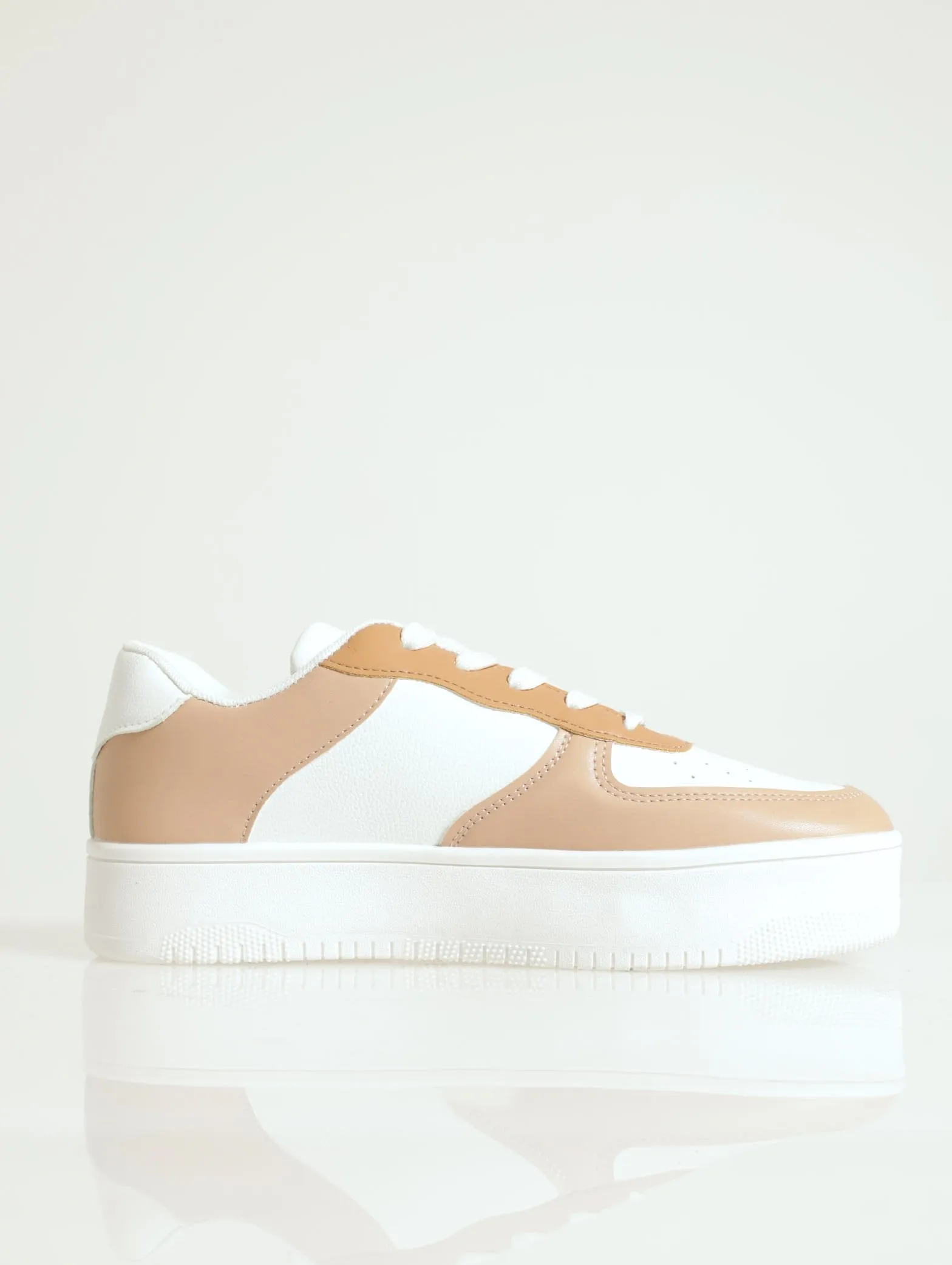 Pin Punch Vamp Sleek Street Sneaker - White/Beige