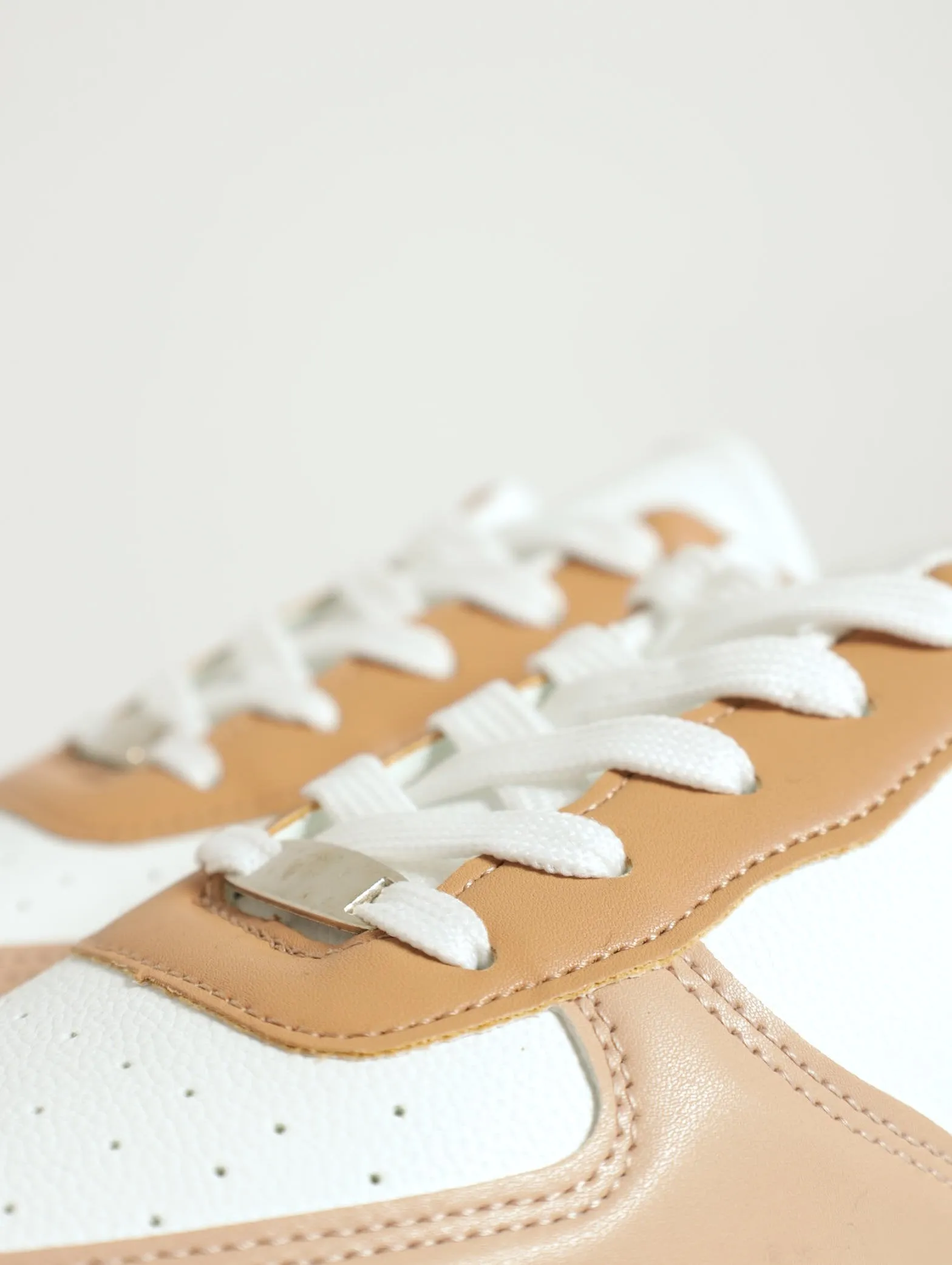 Pin Punch Vamp Sleek Street Sneaker - White/Beige