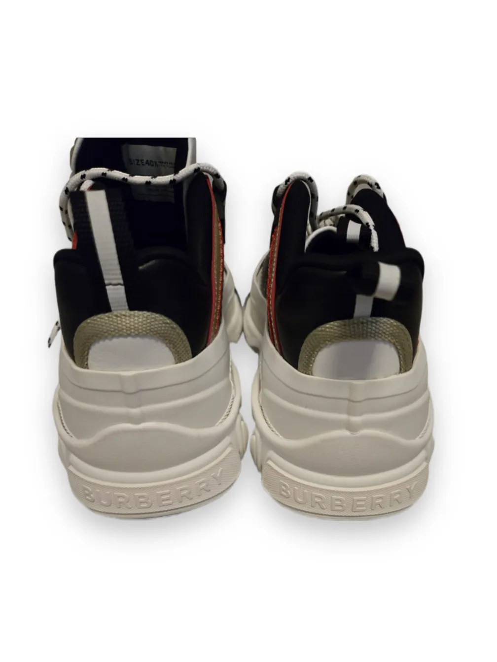 Pre-owned Burberry Trainers