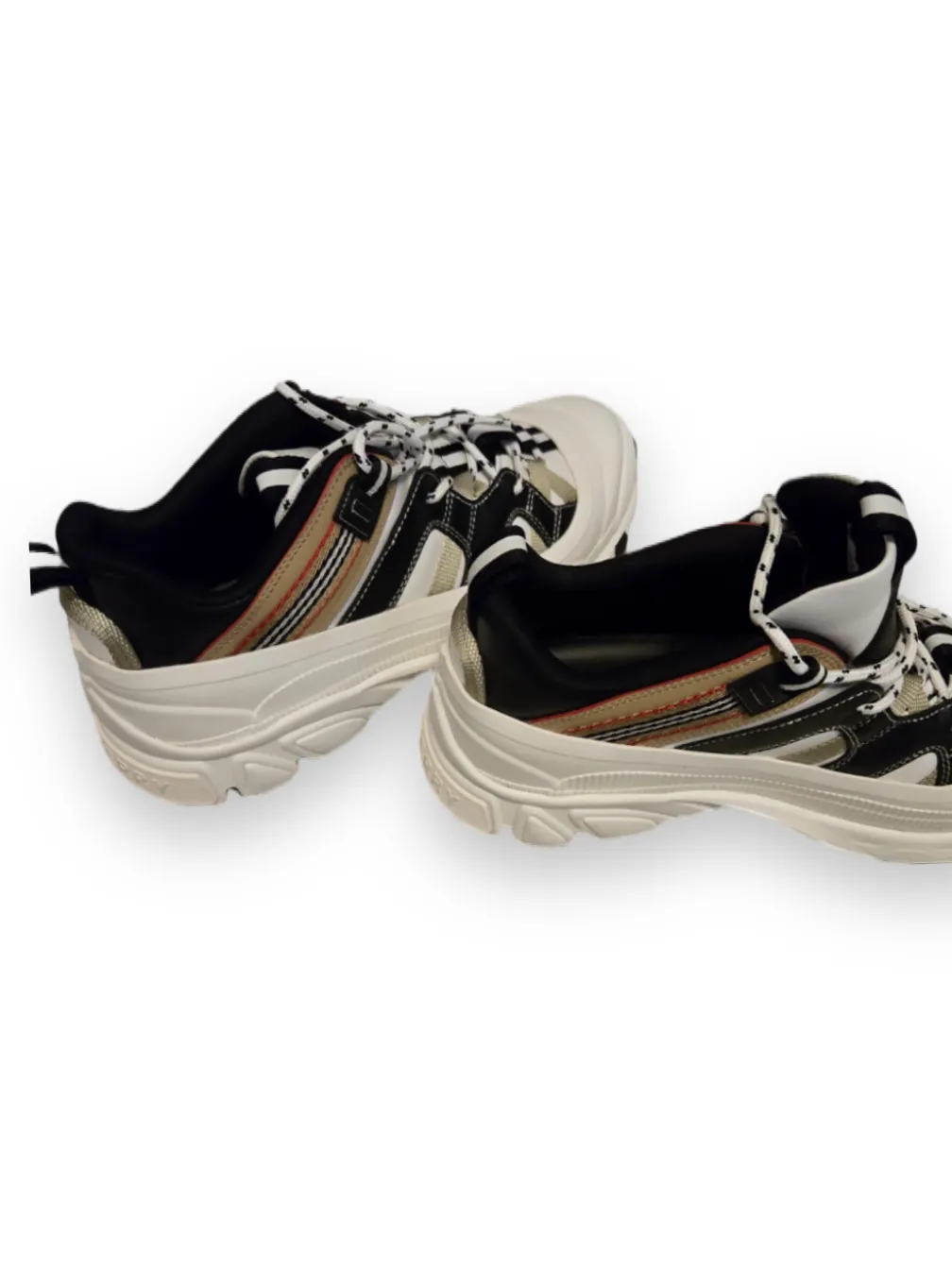 Pre-owned Burberry Trainers
