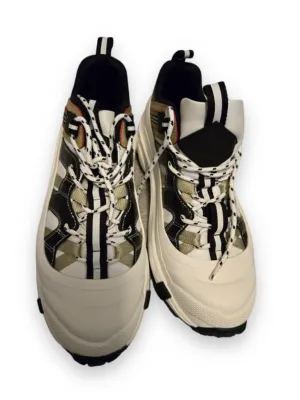 Pre-owned Burberry Trainers