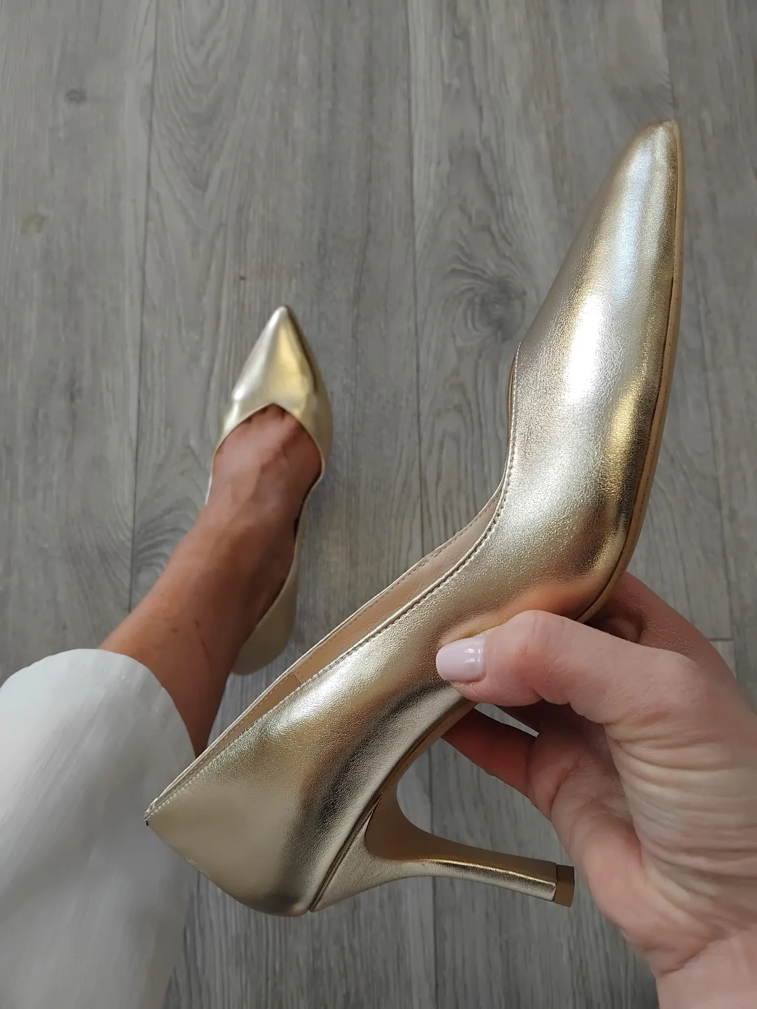 Rachels - S6047 Gold Court Shoe