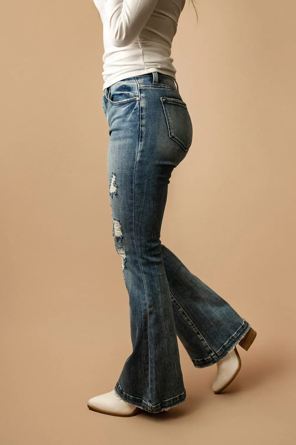 Reese Flare Jeans (Medium Wash - Petite) | FINAL SALE