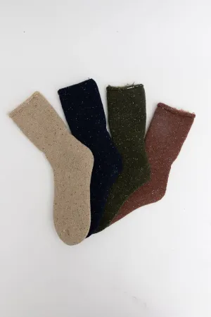Thick Knit Crew Socks for Ultimate Fall & Winter Warmth 🧦
