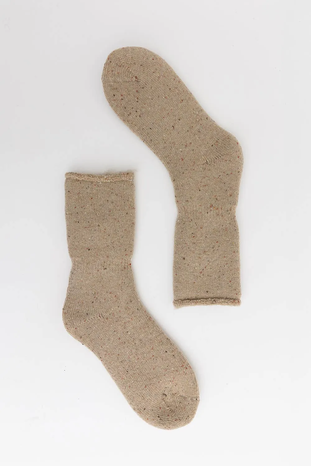 Thick Knit Crew Socks for Ultimate Fall & Winter Warmth 🧦