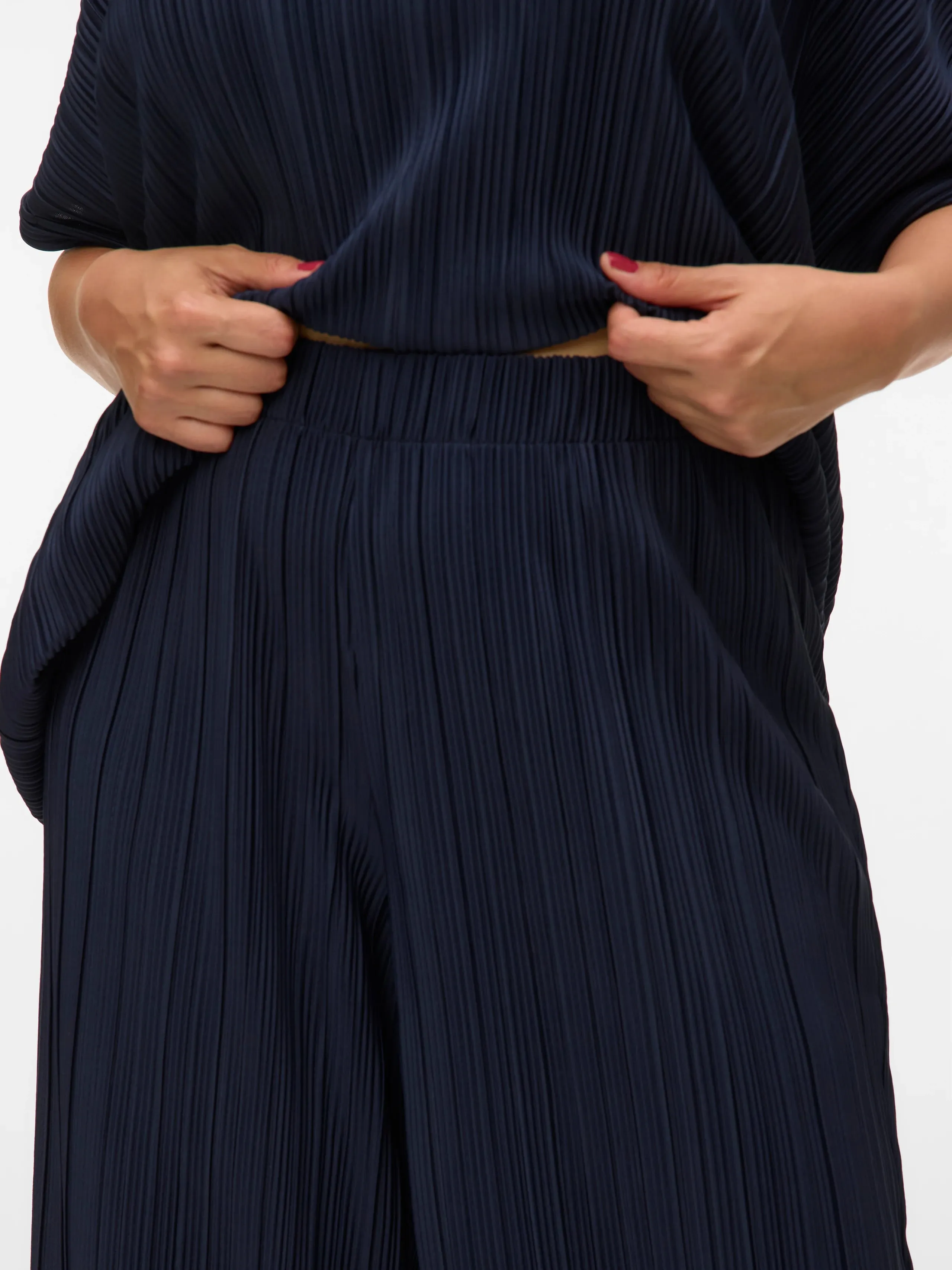 Vero Moda Curve Aurora Trousers in Navy