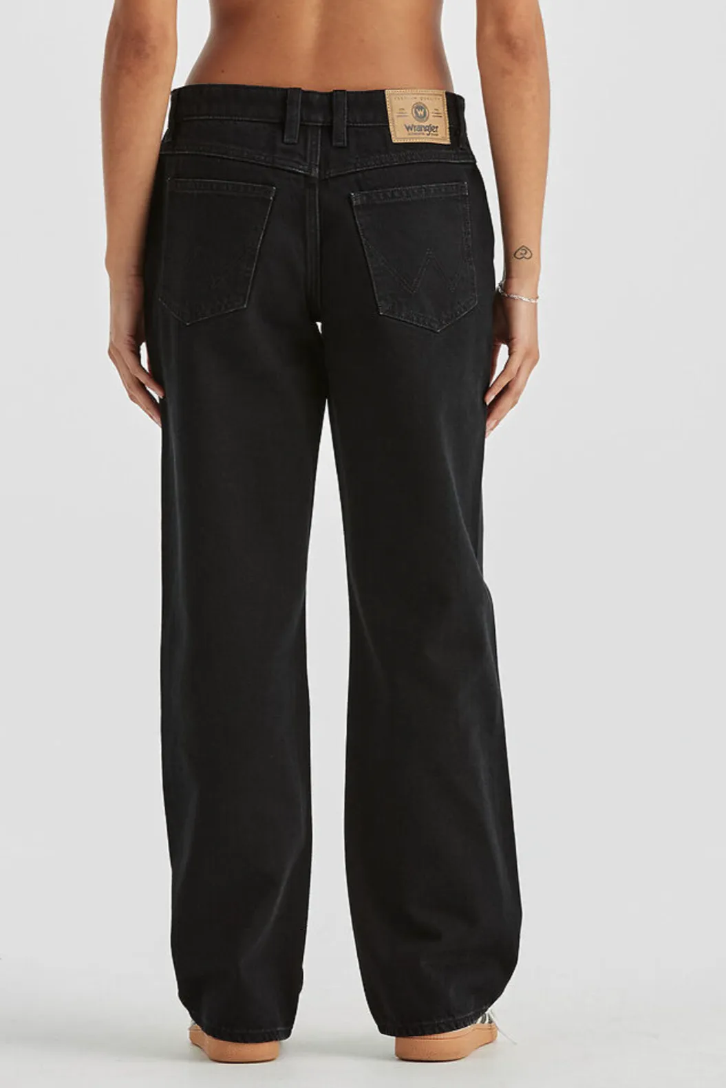 WRANGLER LOW BELLA BAGGY RELAXED JEAN - BLACK ROCK